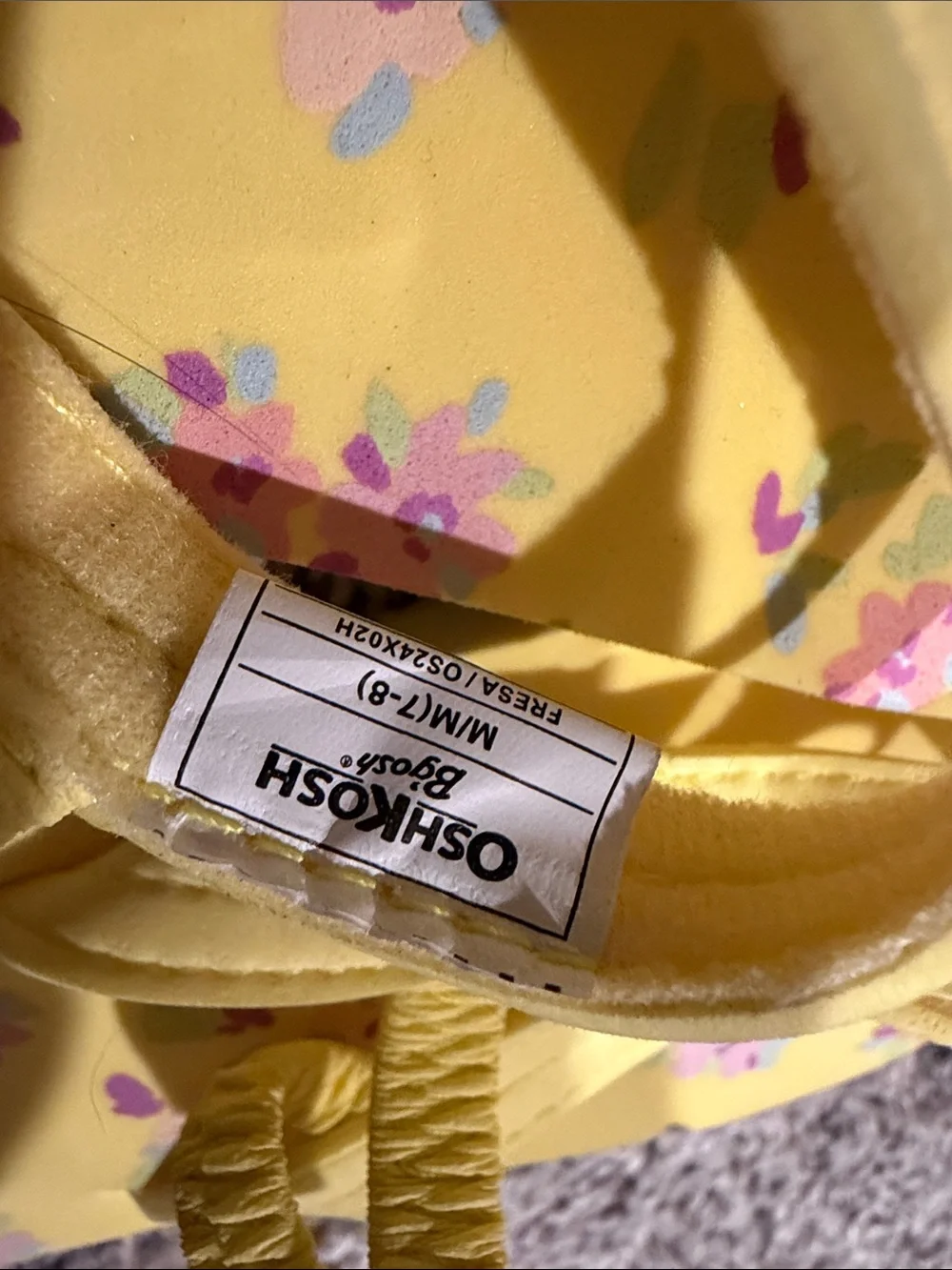 OshKosh B'gosh Yellow Floral Hat and Flip Flop Set 2t hat/7/8 shoes - new!